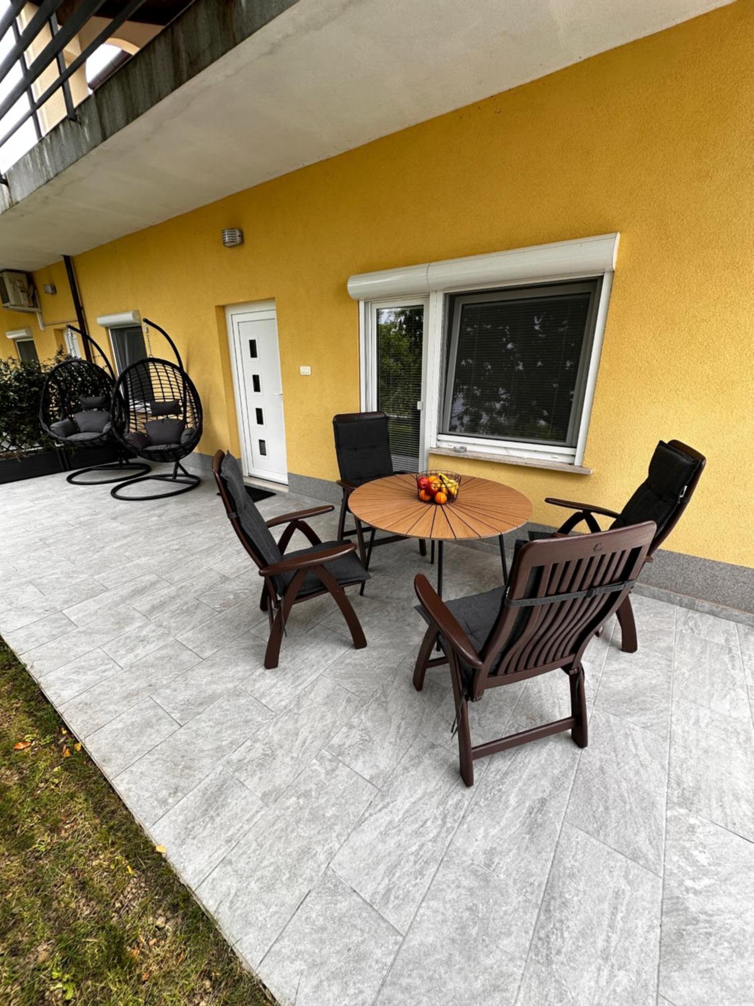 Riad Apartments Premium Zgornje Skofije Exterior foto